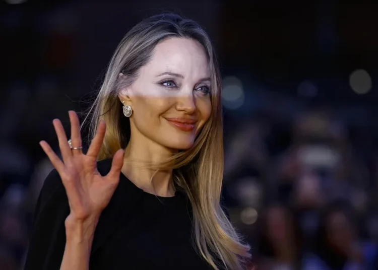 Angelina Jolie pone a la venta su mansión en Los Ángeles por casi 30 millones de dólares