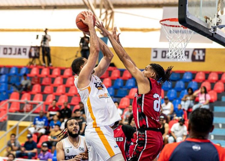 Héroes de Moca frenan el invicto de Gigantes con triunfo 80-75