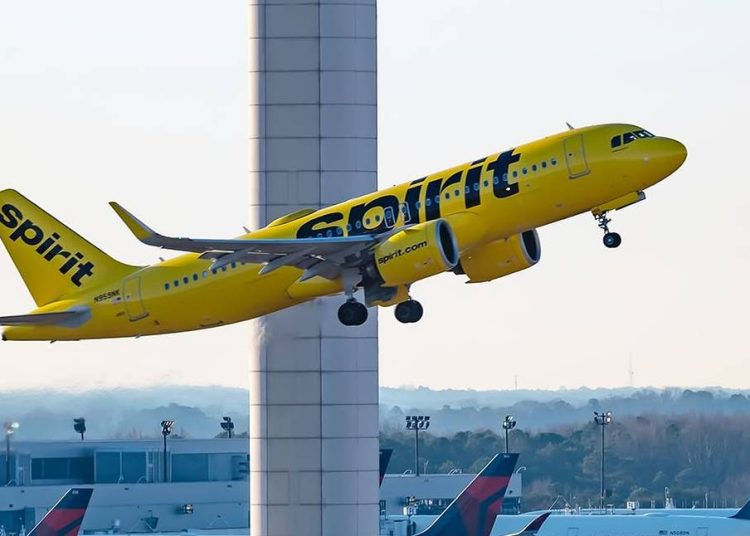 Aerodom urge a pasajeros de Spirit a buscar vuelos alternativos
