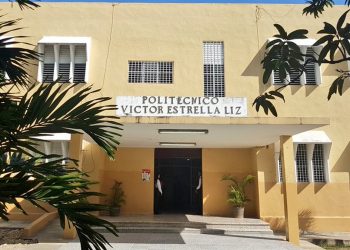 Surgen nuevos testimonios de presunta agresión sexual contra docente del Politécnico Víctor Estrella Liz