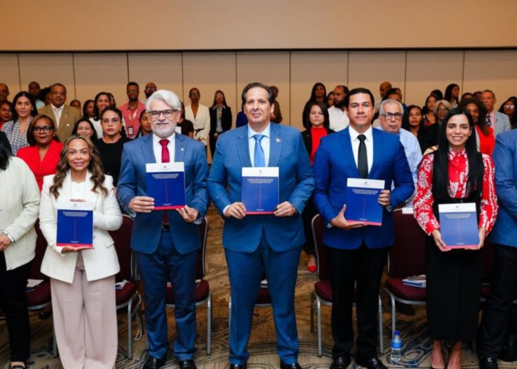 Salud Pública presenta el plan nacional para fortalecer la prevención y control de la hipertensión en la RD