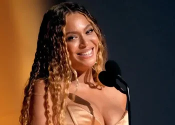 Condenan a prisión a hombre que robó música inédita de Beyoncé