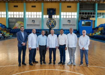 Presidente ejecutivo de Banreservas resalta labor social y comunitaria del Club Mauricio Báez
