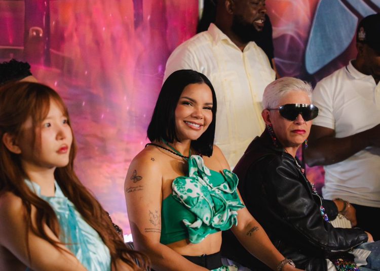 Figuras del entretenimiento dicen presente en velada de boxeo y música de Planeta Alofoke