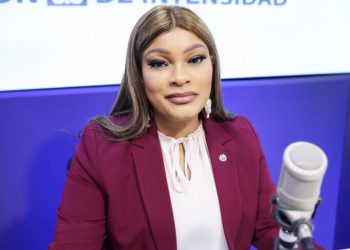 El PRM no ha perdido nada»: Diputada Altagracia de los Santos califica a Antonio Taveras como «figura decorativa