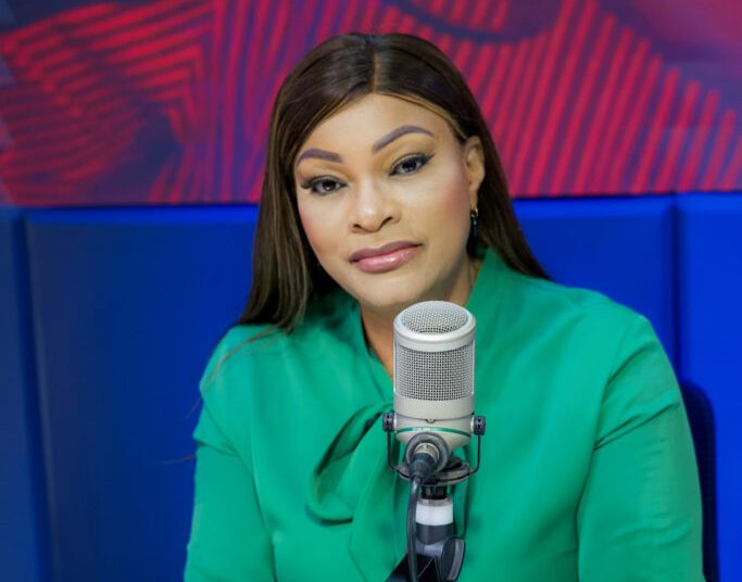 Diputada Altagracia de los Santos pide cese de «linchamiento» contra Redondo Llenas: «Ya la justicia cumplió»