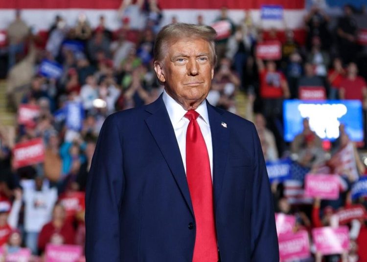 Trump ataca a Biden con una imagen de IA que muestra a su hijo Hunter consumiendo droga