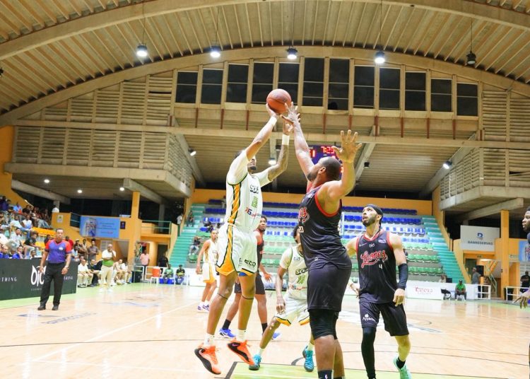 Soles vencen a los Leones en la Súper Liga LNB