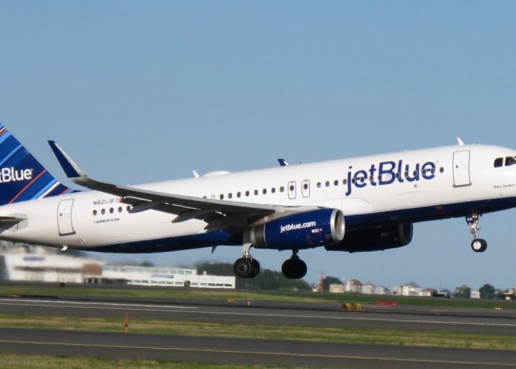 JetBlue explica cancelación de rutas desde Newark y refuerza operaciones entre Florida y República Dominicana