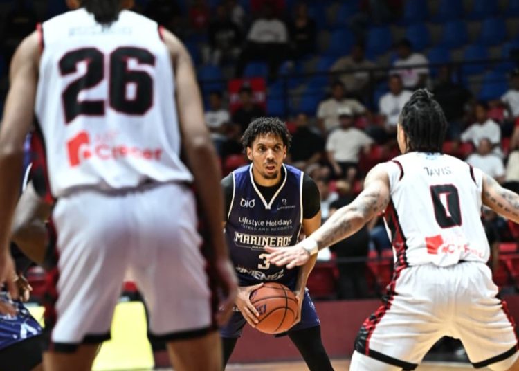 Gigantes evitan colapso en el último cuarto; vencen a Marineros