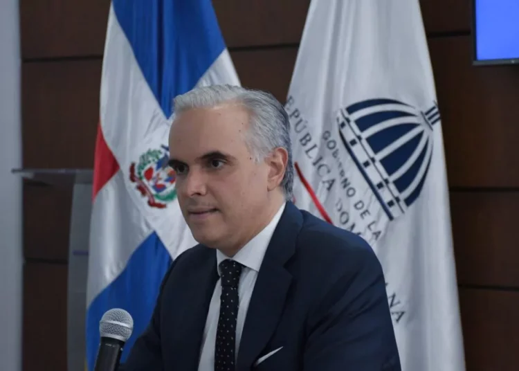 Ministro de Educación ordena seguimiento a agresión contra chofer escolar en Café de Herrera