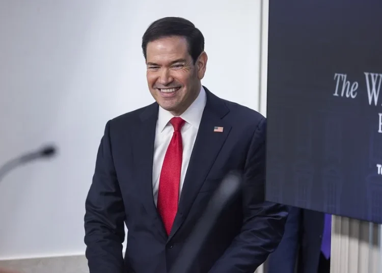 Marco Rubio niega que haya un mensaje detrás de su foto con la misma ropa de Maduro: «Él me copió»