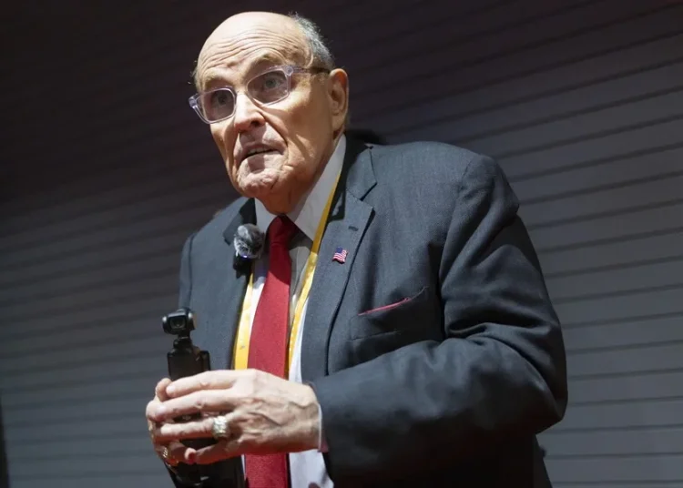 El exalcalde de Nueva York Rudy Giuliani está hospitalizado en condición crítica pero estable
