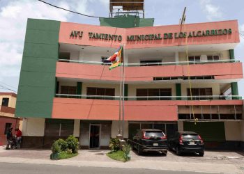 Alcaldía de Los Alcarrizos clausura hotel cabaña por operar irregularmente
