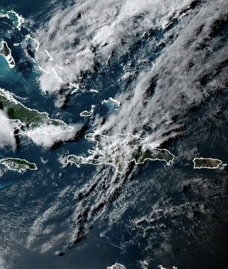 ¡Saquen los paraguas! INDOMET pronostica intensas lluvias y tormentas eléctricas por incidencia de vaguada para este domingo