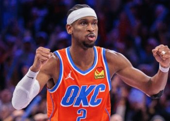 Oklahoma City toma ventaja sobre San Antonio con explosión ofensiva desde el banquillo
