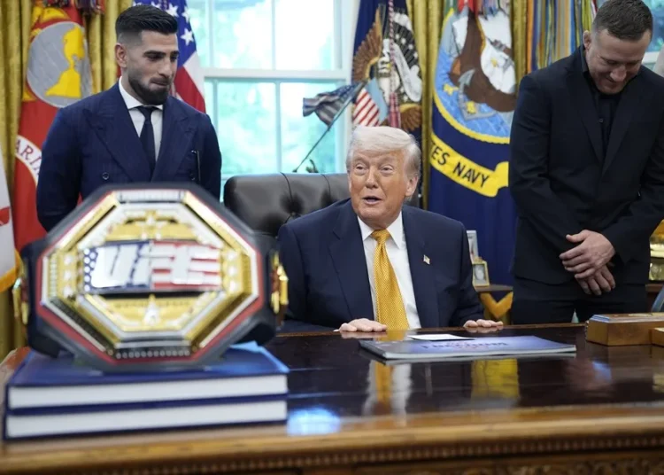 “Si no hace su trabajo contra las drogas, nosotros lo haremos”, advierte Trump a México