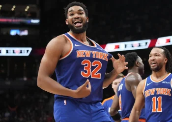 Knicks logran primer triunfo en la final del Este con remontada histórica; Towns firma doble-doble