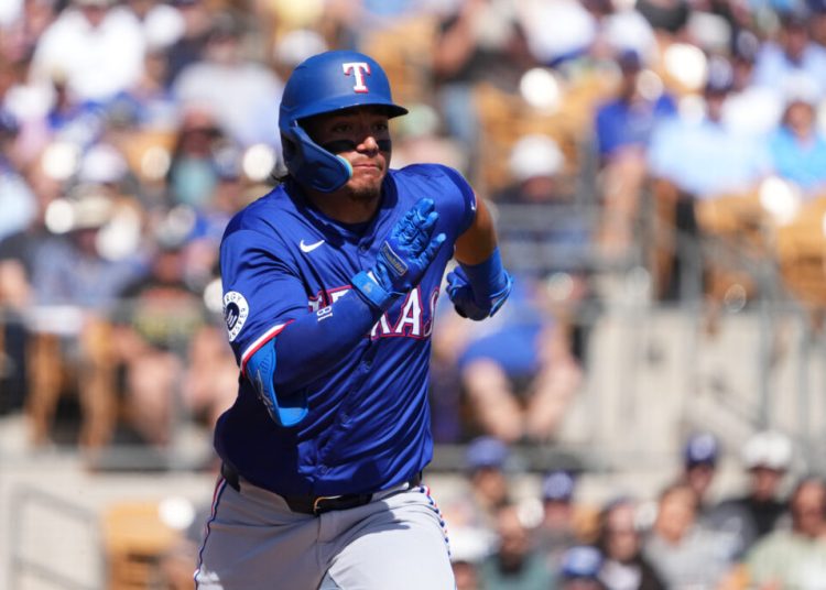 Osuna decide con doble clave y Rangers superan a Tigres en Detroit