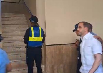 Hermanos Espaillat llegan al Palacio de Justicia para continuar audiencia del caso Jet Set