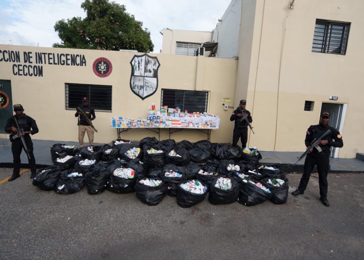 MICM, CECCOM y DIGEMAPS incautan medicamentos ilegales valorados en RD$31 millones en Espaillat