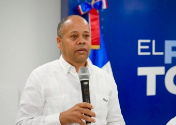 Director Regional 03 de Azua reafirma compromiso contra el acoso escolar
