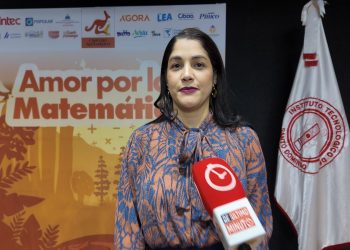 Padres valoran impacto de Canguro Matemático durante premiación del concurso