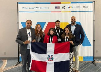 Jóvenes dominicanos seleccionados para programa de EE. UU. impulsan proyectos de liderazgo empresarial