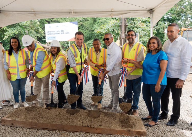 Ito Bisonó inicia construcción del Parque Lineal Río Jaya, en San Francisco de Macorís