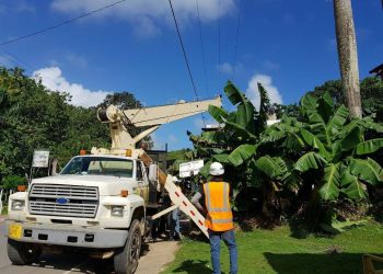 Apagones continúan generando malestar en el distrito municipal El Limón, en Samaná