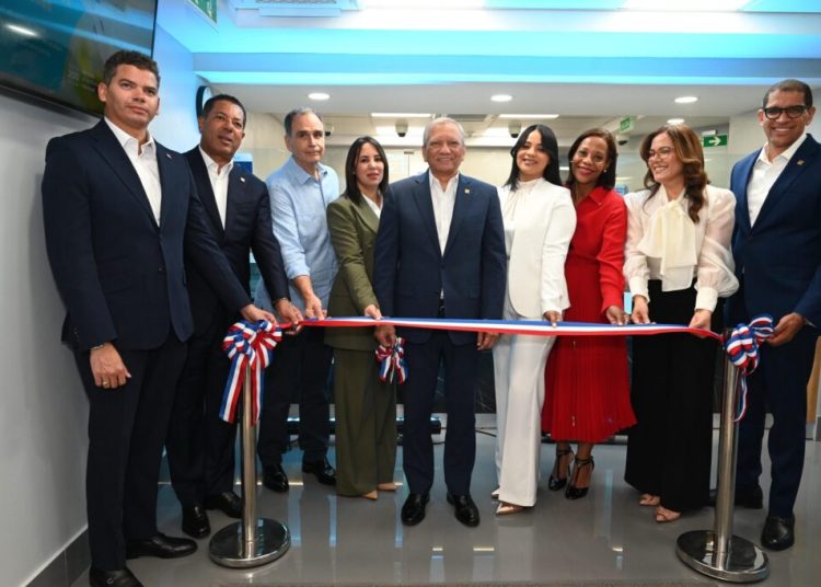 Banreservas inaugura oficina en Merca Jumbo de la Núñez de Cáceres