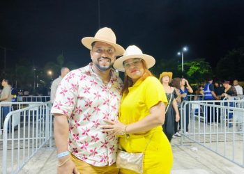 Con botas y sombreros llegan fanáticos al concierto de Los Tigres del Norte en Santo Domingo