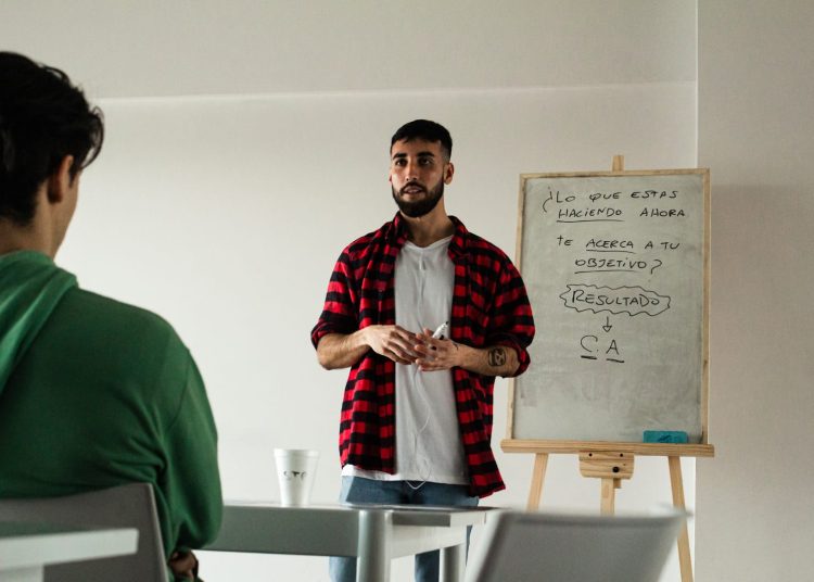 El estándar que Cristian Ayala quiere cambiar dentro de las habilidades sociales masculinas
