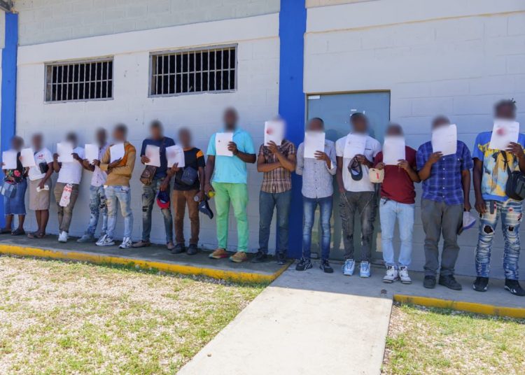 DGM detiene 977 y deporta 1,146 extranjeros en condición migratoria irregular