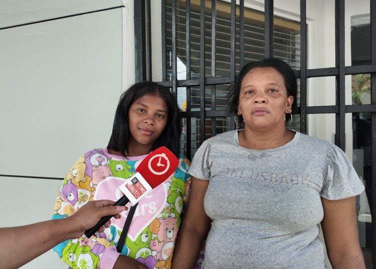 Mujer abandonada desde niña solicita ayuda para obtener sus documentos y los de sus tres hijos