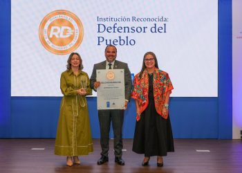 Defensor del Pueblo logra oro en el Sello Igualando RD
