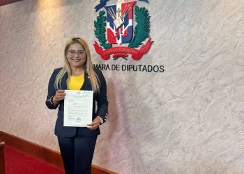Diputada Grey Pérez Díaz impulsa proyecto de ley sobre atención integral a la endometriosis