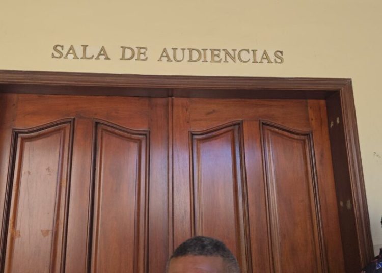 Tribunal de Tránsito impone medidas de coerción contra conductor involucrado en accidente donde murió el periodista Napoleón Ferreras