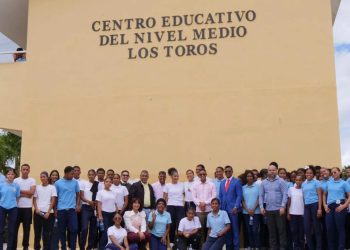 DIGEPRES orienta a estudiantes de Los Toros sobre transparencia y uso de recursos públicos