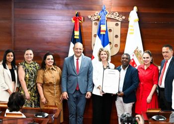 Francia y República Dominicana refuerzan lucha contra el narcotráfico y el crimen organizado
