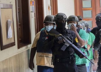 Imponen un año de prisión preventiva a red acusada de fraude contra el BHD
