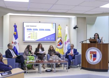 CONANI y PUCMM celebran panel sobre derecho de familia
