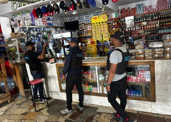 PN apresa siete personas y ocupa armas, drogas y máquinas ilegales en operativos