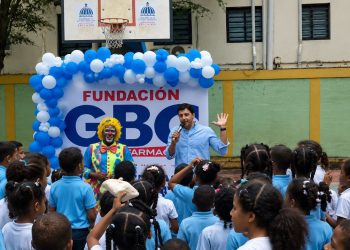 Fundación GBC celebra cumpleaños niños de la Escuela Madame Germaine en El Millón y reconoce a estudiantes