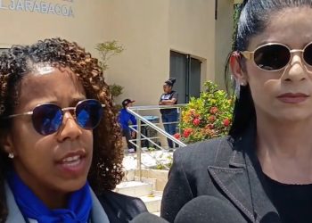 Diseñadora Isoris Lizardo vuelve a la Fiscalía de Jarabacoa por temor a su seguridad