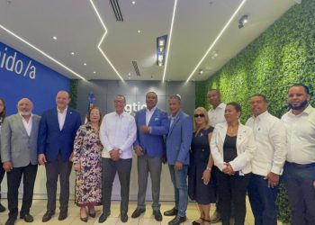 Santiago entra a la era digital con el nuevo pasaporte electrónico; prometen más seguridad y trámites en tiempo récord