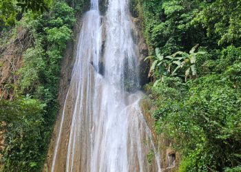 Vuelve a cobrar fuerza el llamado al Ministerio de Turismo para intervenir el Salto de Río Los Cocos en Arroyo Barril