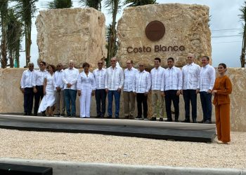 Gobierno y sector privado impulsan el renacer de Boca Chica con el proyecto “Costa Blanca”