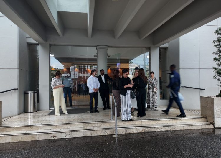 Con amplia presencia de policías y militares, velan restos del exjefe PN Rafael Antonio Tejeda