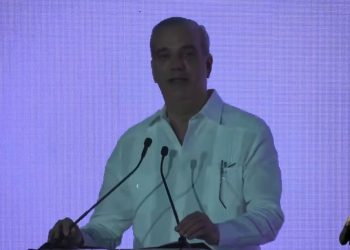 “Costa Blanca” impulsará turismo, infraestructura y empleo en Boca Chica, afirma Luis Abinader